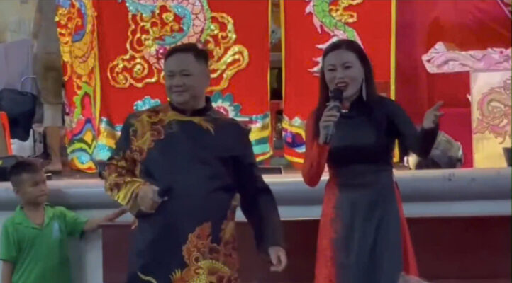 Hoa hậu- Diễn viên Dạ Minh Châu diện áo dài ngọt ngào phụng sự hát viếng Bà Chúa Xứ Núi Sam.