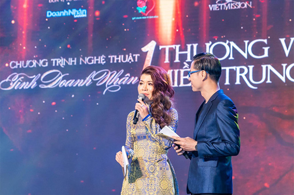 MC, Diễn giả Thi Thảo, người có duyên với nhiều chương trình nghệ thuật hướng về miền Trung