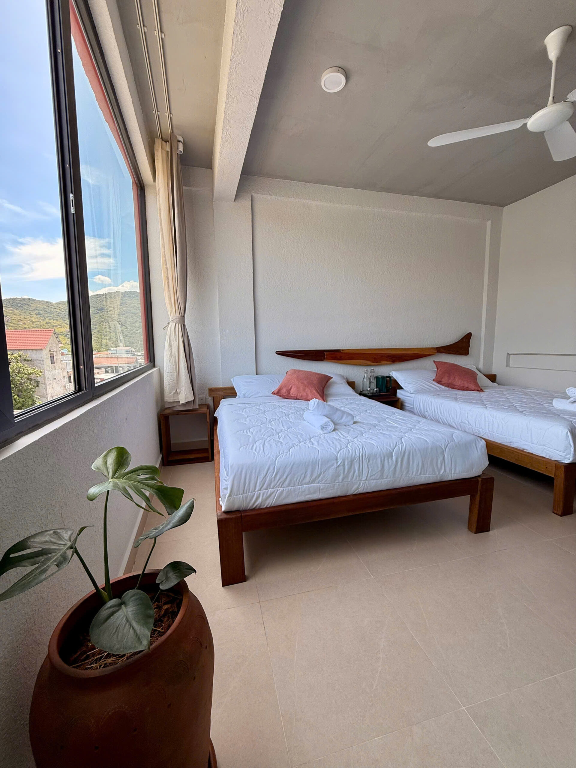 Yêu Biển Seaview ngắm toàn cảnh vịnh biển xanh