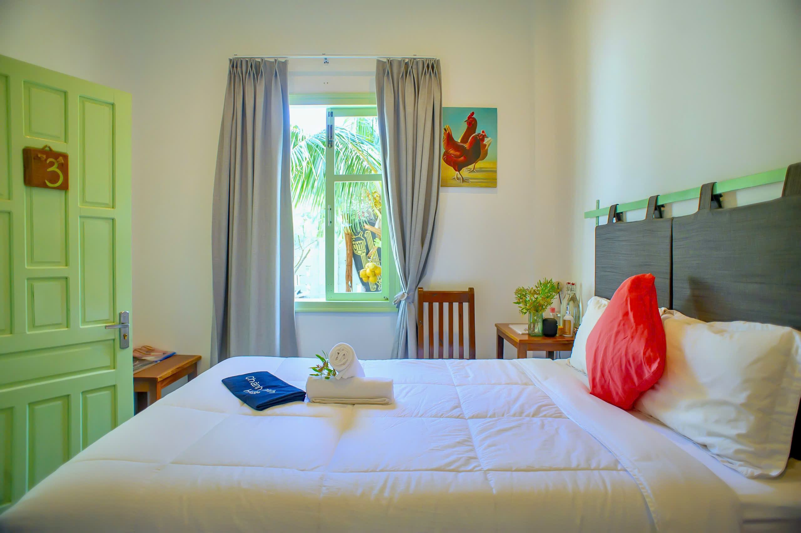Hệ thống homestay gồm Yêu Biển ưu đãi combo trọn gói hấp dẫn tín đồ du lịch.