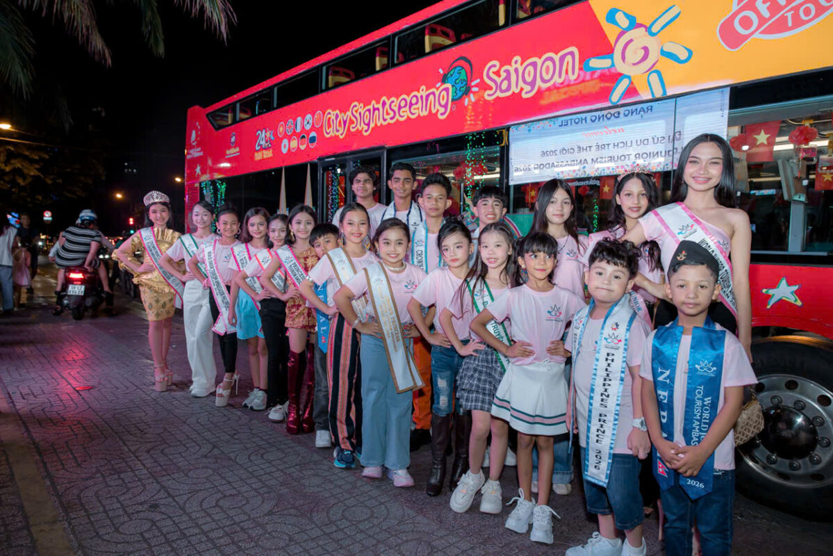 Thí sinh World Junior Tourism Ambassador 2026 bị cuốn hút bởi vẻ đẹp của đường phố Sài Gòn về đêm Thí sinh World Junior Tourism Ambassador 2026 bị cuốn hút bởi vẻ đẹp của đường phố Sài Gòn về đêm