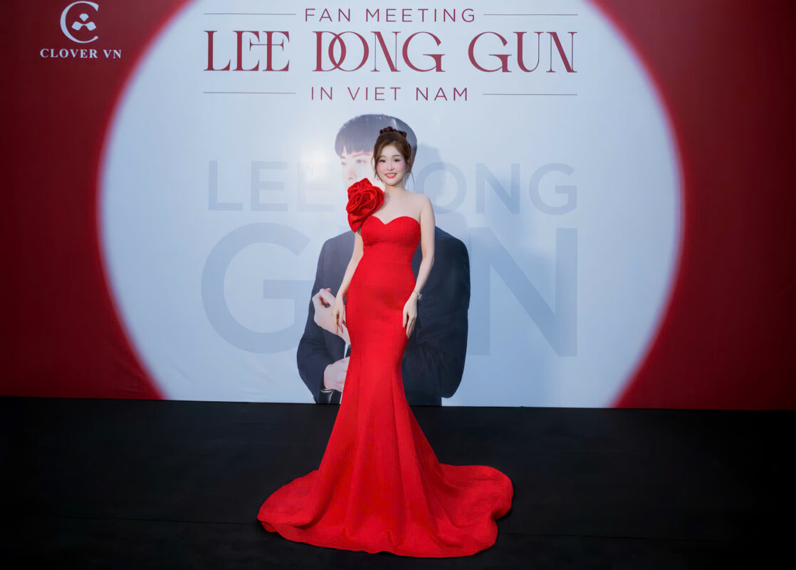 Nữ hoàng Bolero Hoàng Ái My đẹp quyến rũ, nổi bật tại sự kiện Lee Dong Gun