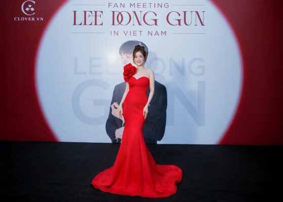 Nữ hoàng Bolero Hoàng Ái My đẹp quyến rũ, nổi bật tại sự kiện Lee Dong Gun